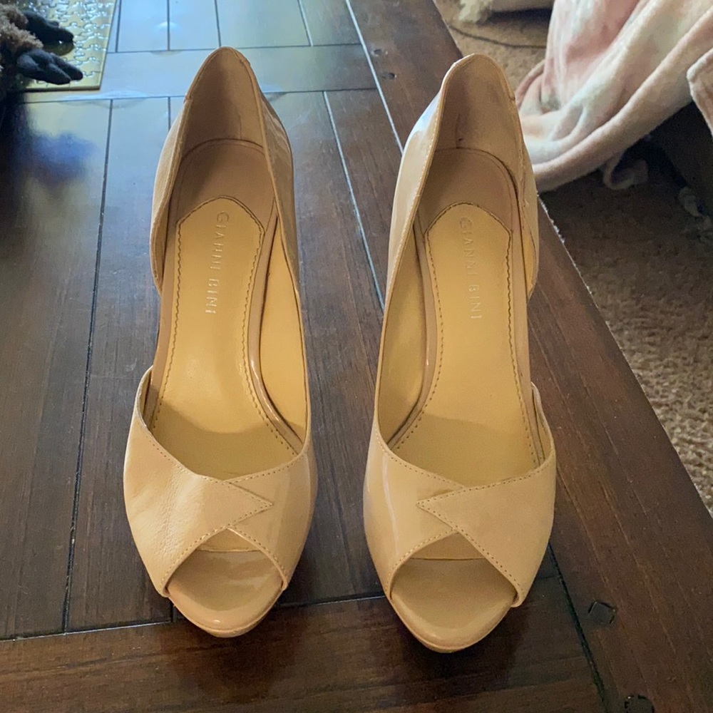 Gianni Bini Peep Toe Pumps